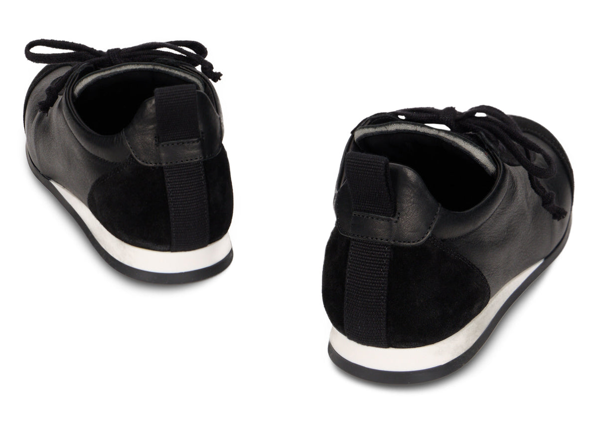 Sneakers in leather SHOES