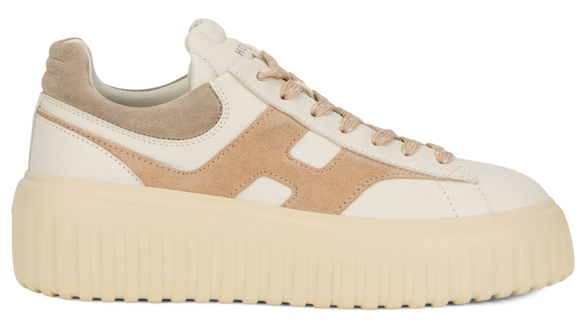Sport shoes with high sole SHOES