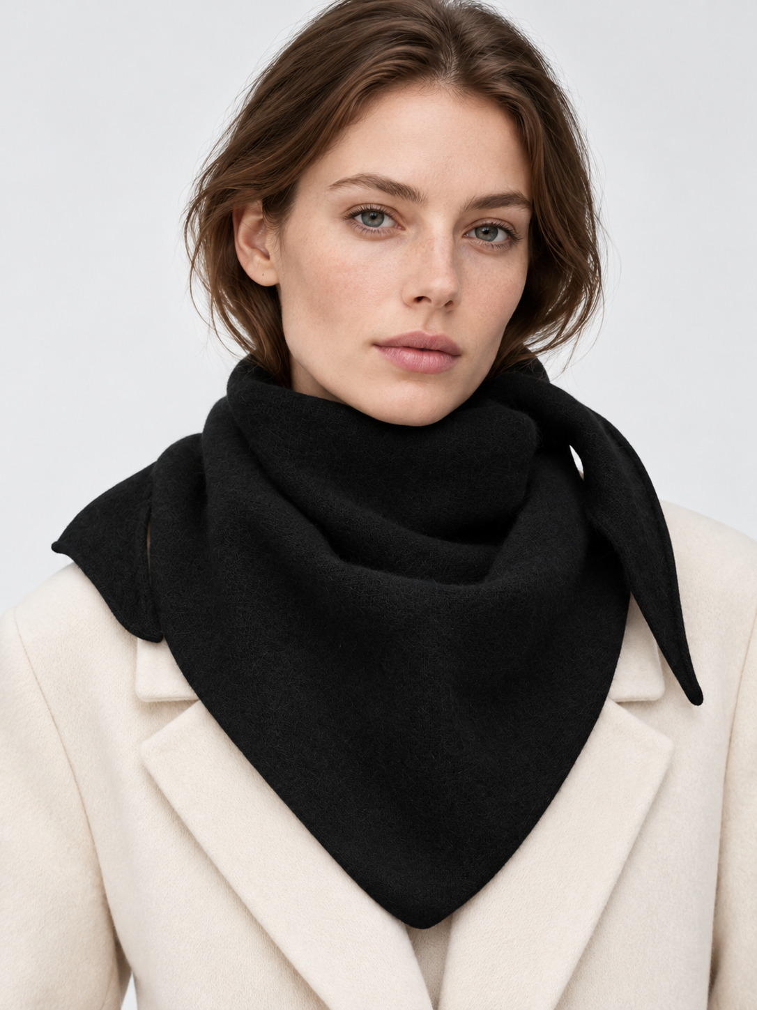 Le Bonnet AI着用イメージ（架空の成人女性モデル・コーディネート例）