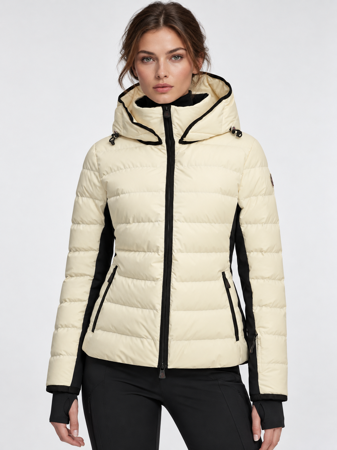 Moncler Grenoble AI着用イメージ（架空の成人女性モデル・コーディネート例）