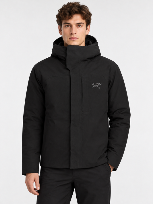Arcteryx AI着用イメージ（架空の成人男性モデル・コーディネート例）