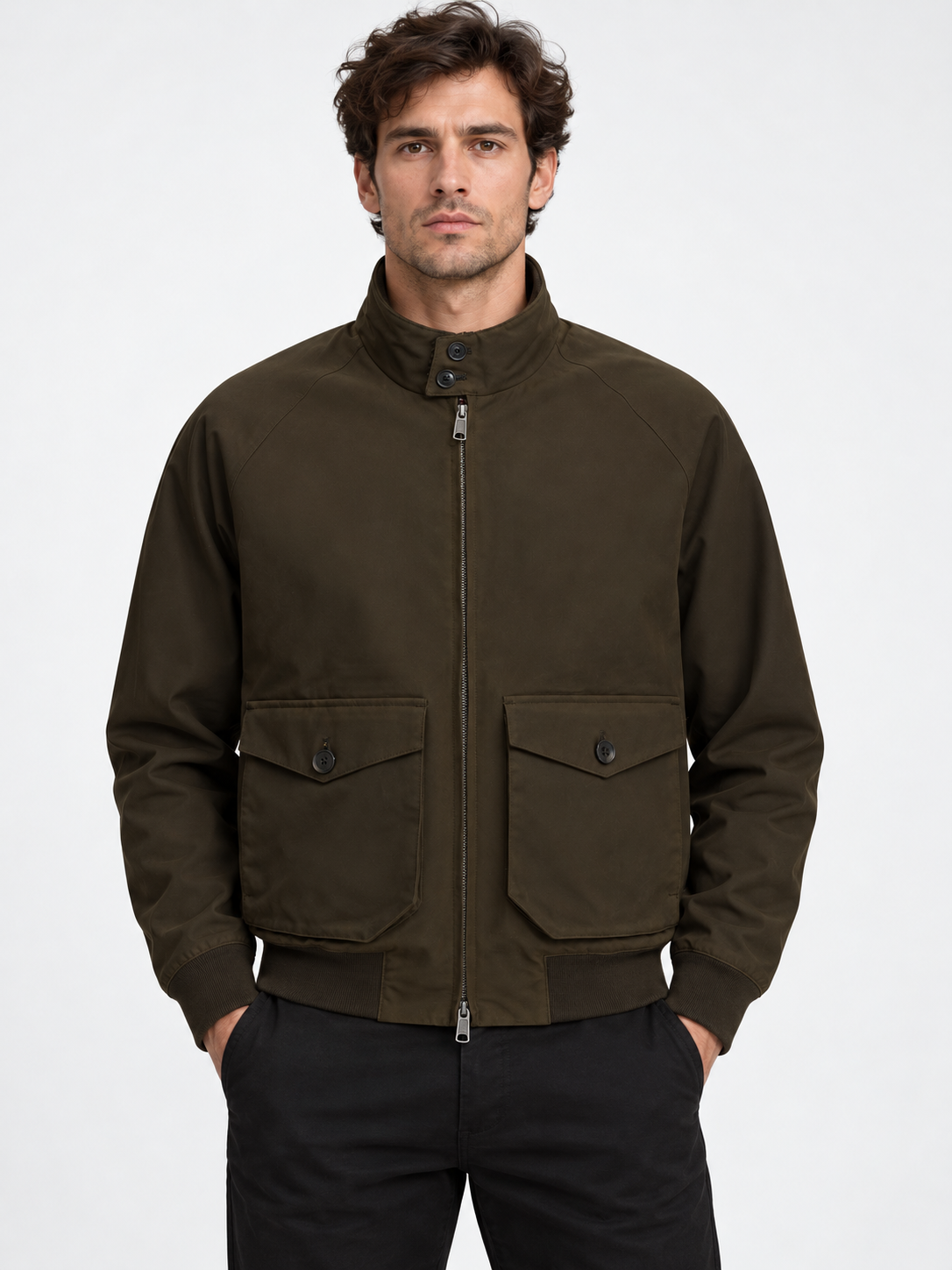 Baracuta AI着用イメージ（架空の成人男性モデル・コーディネート例）