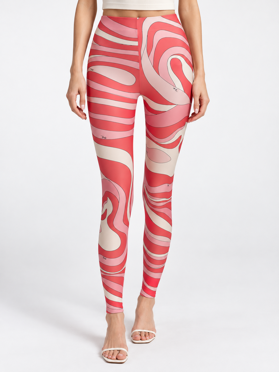 Pucci AI着用イメージ（架空の成人女性モデル・コーディネート例）