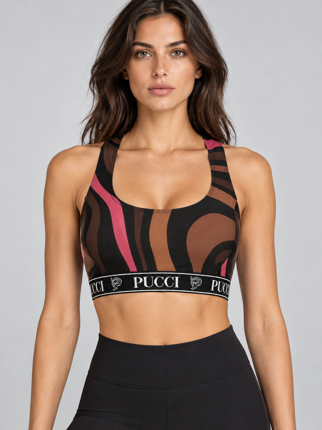 Pucci AI着用イメージ（架空の成人女性モデル・コーディネート例）