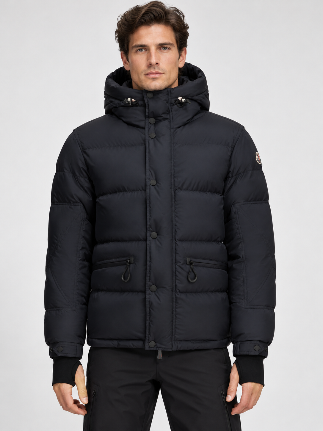 Moncler Grenoble AI着用イメージ（架空の成人男性モデル・コーディネート例）