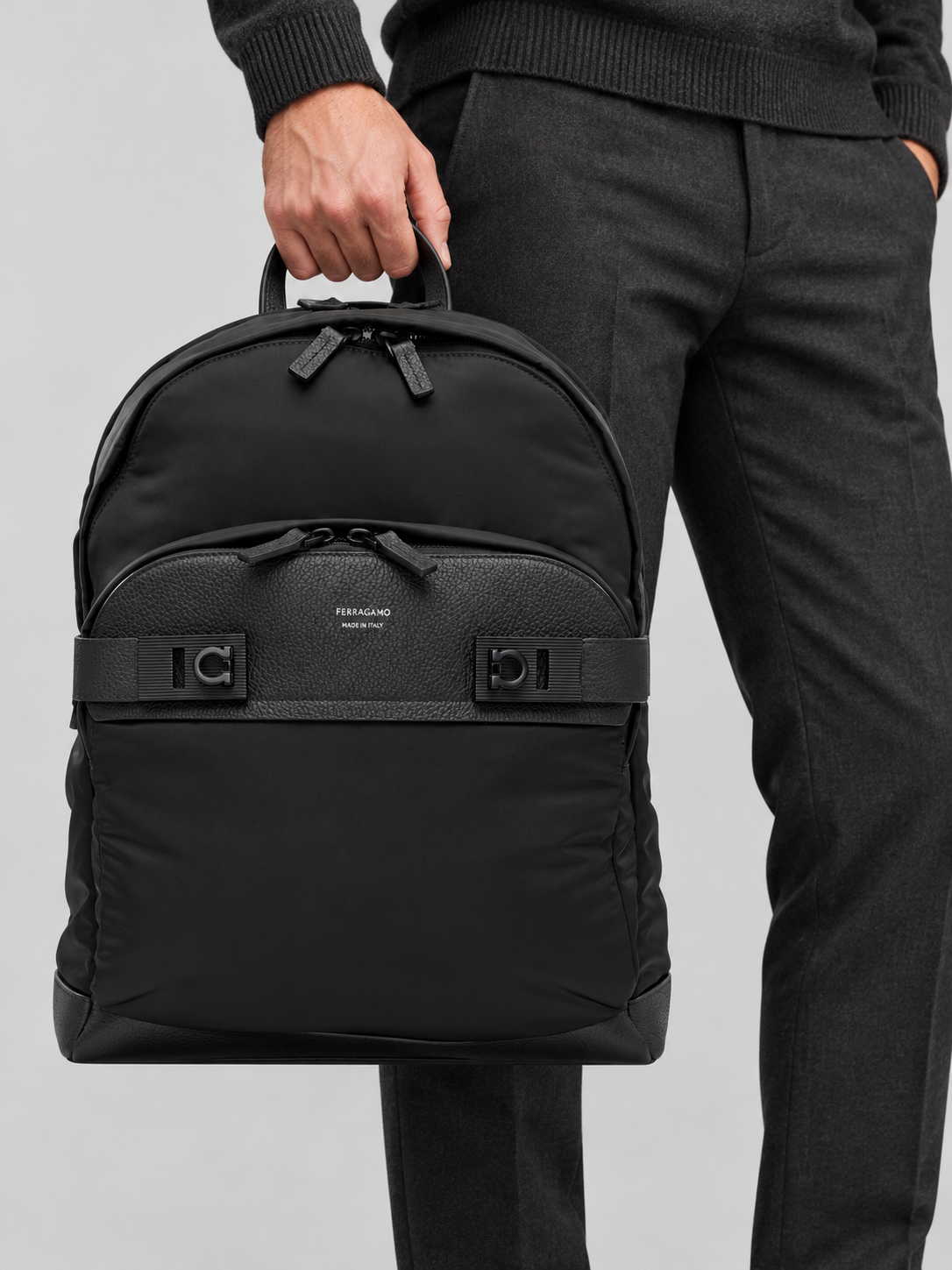 Ferragamo AI着用イメージ（架空の成人男性モデル・コーディネート例）