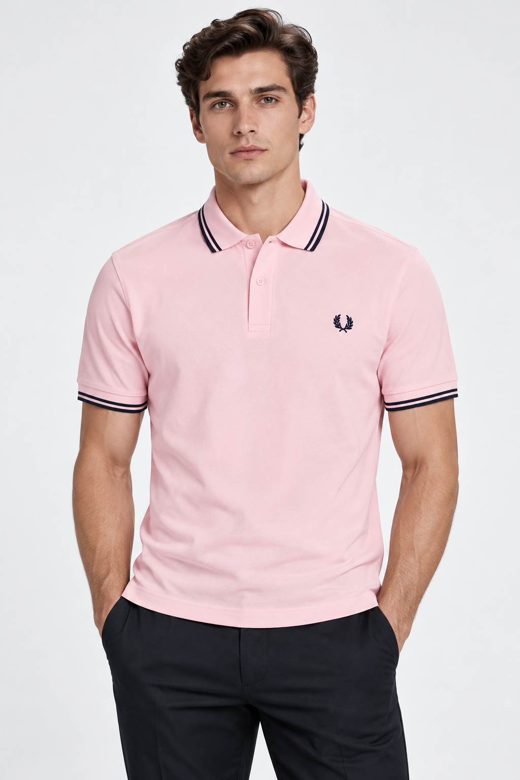 FRED PERRY AI着用イメージ（架空の成人男性モデル・コーディネート例）