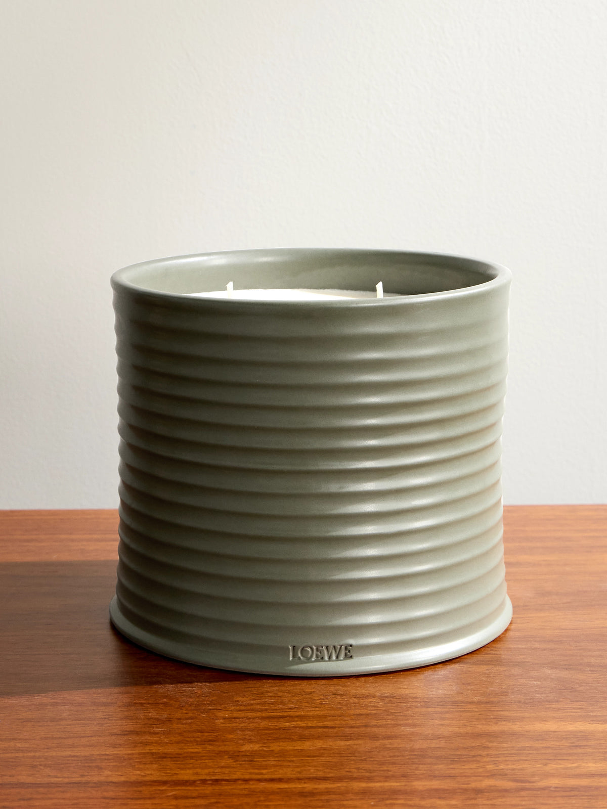 Loewe Loewe large scent of marihuana candle