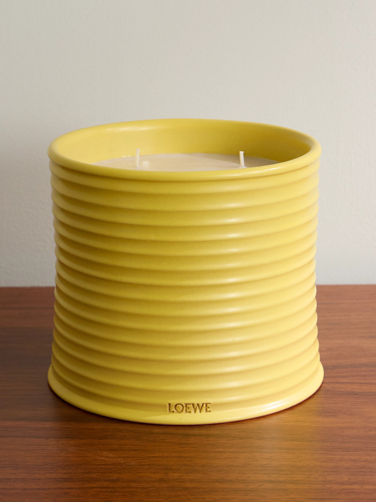 Loewe Loewe large honeysuckle candle